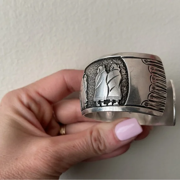 Silver Cuff Bracelet with Engraved Figures - Picture 3 of 6